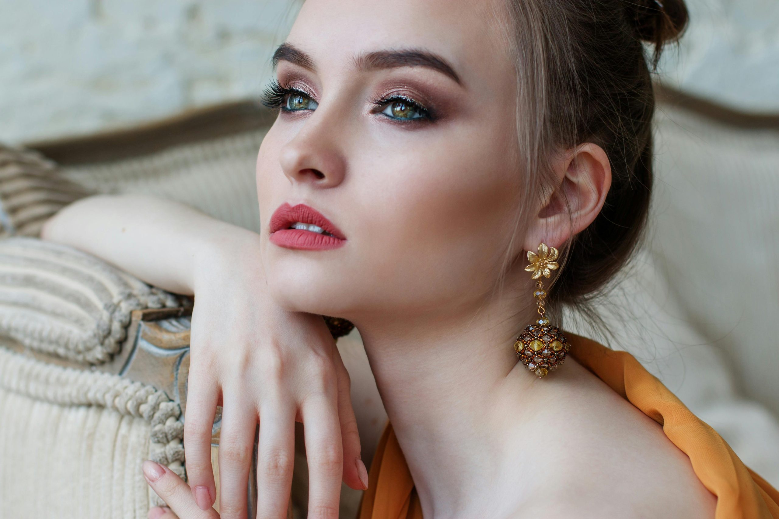 Réinventez votre style avec des astuces beauté simples et chic